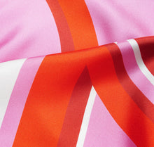 Load image into Gallery viewer, Sustainably handcrafted Sésam modernist femme italian silk twill scarf closeup